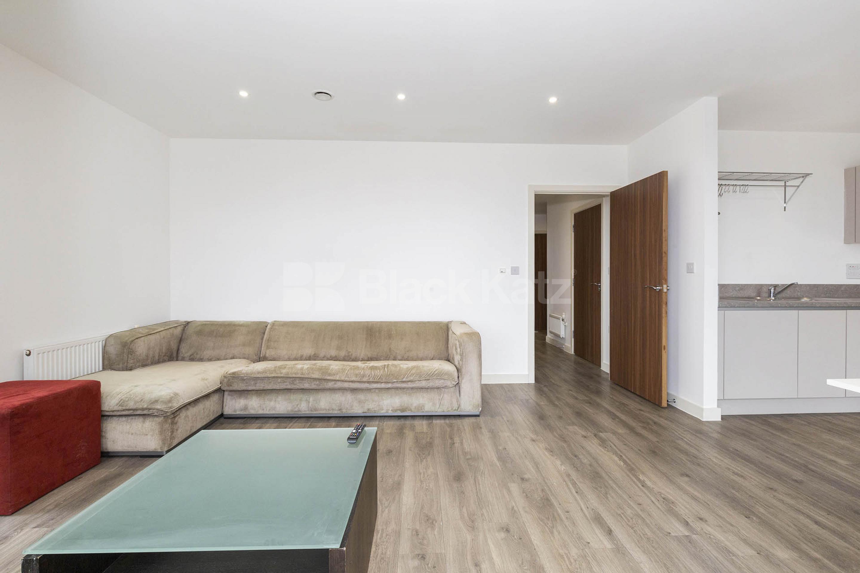 Modern Apartment Cadogan Gardens, Chelsea SW3